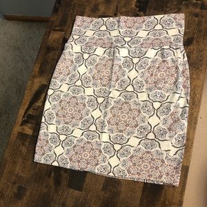 Patterned Body Con Fitted Skirt